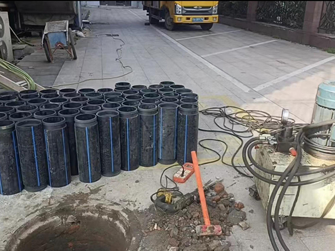 松原PE置换管厂家 DN315置换管 非开挖管短管置换